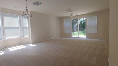 Foto del edificio - 2435 N Berkshire Rd