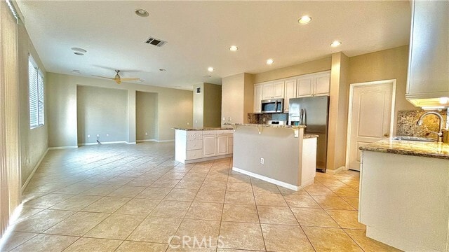 Building Photo - 17543 Nutwood Dr