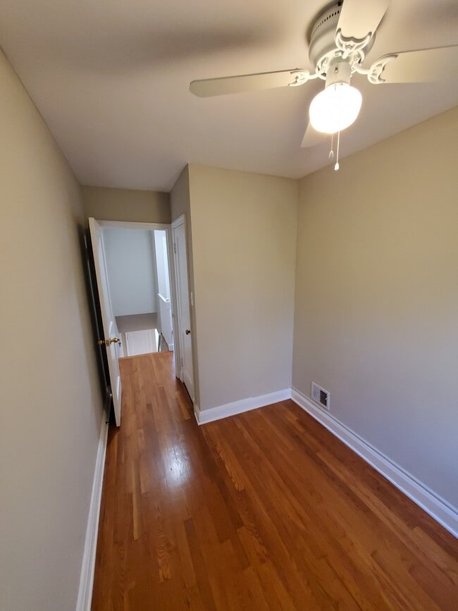 Building Photo - 1312 Limit Ave