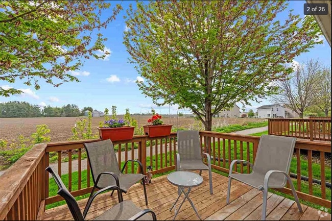 Building Photo - 544 Sicily Ct