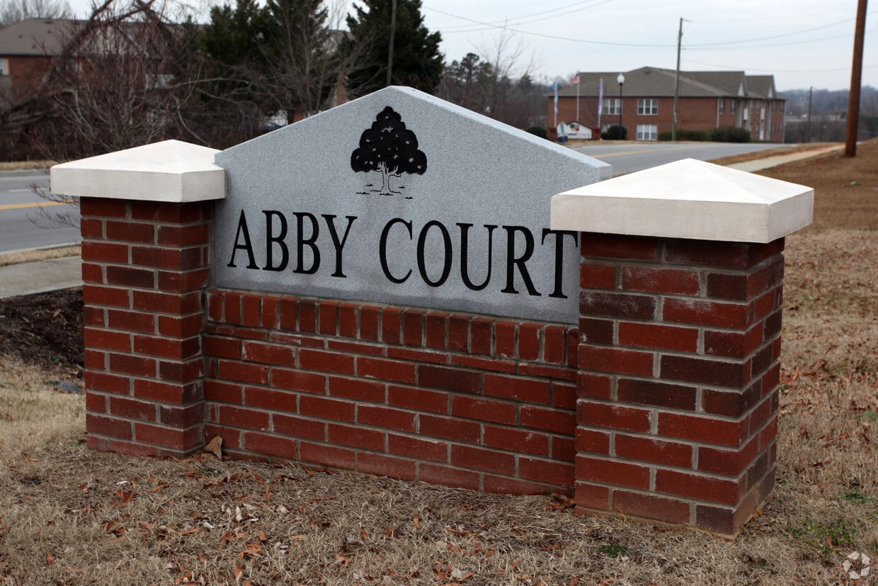 Abbey Court Apartments in Greensboro NC Apartments com