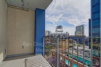 Building Photo - 321 Tenth Ave