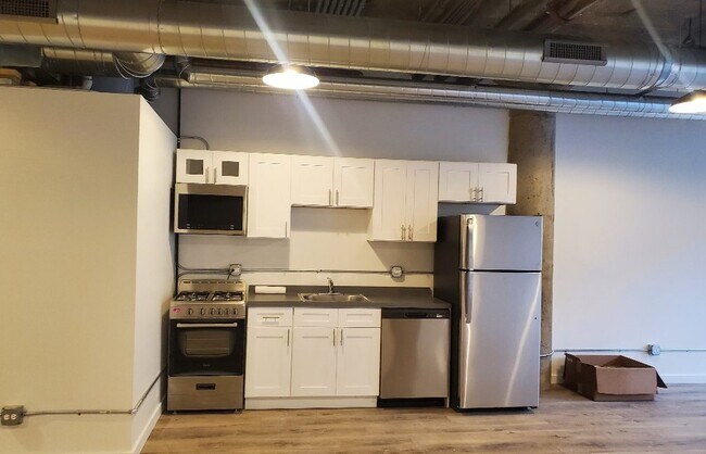 Foto del edificio - 4619 N Ravenswood Ave