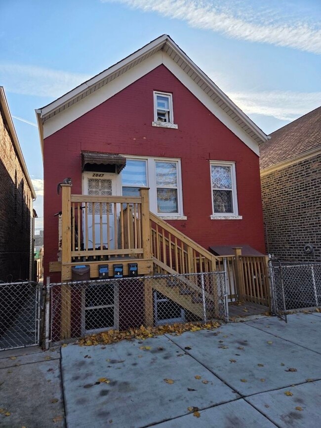 Building Photo - 2847 W 25th Pl