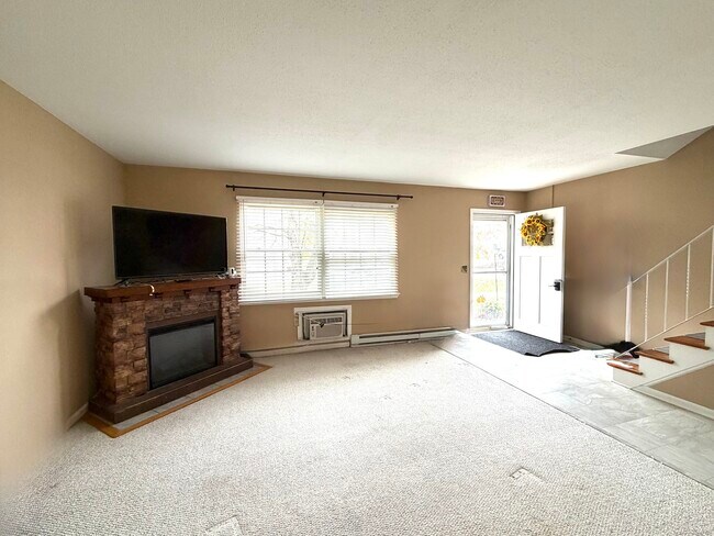 Foto del edificio - 38 Surrey Ln