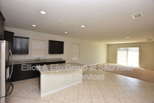 Foto del edificio - 8933 Hinsdale Heights Dr