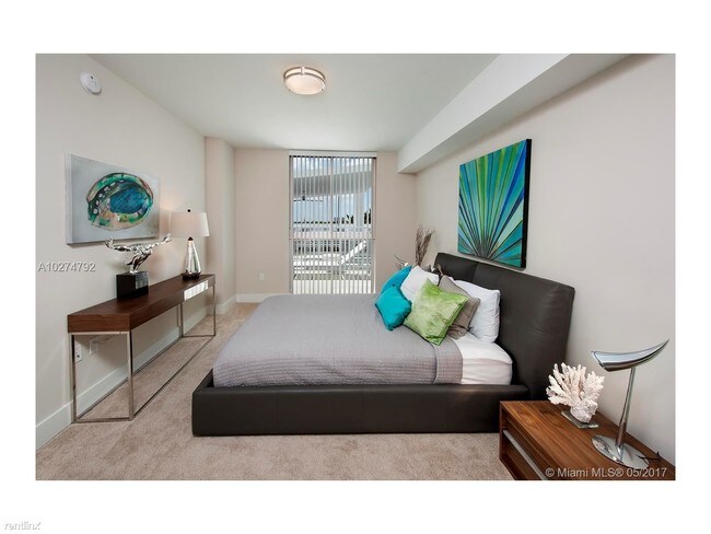 Foto del edificio - 2700 SW 27th Ave