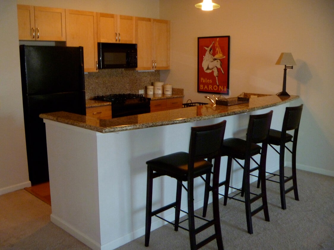 kitchen - 1620 NE Broadway St