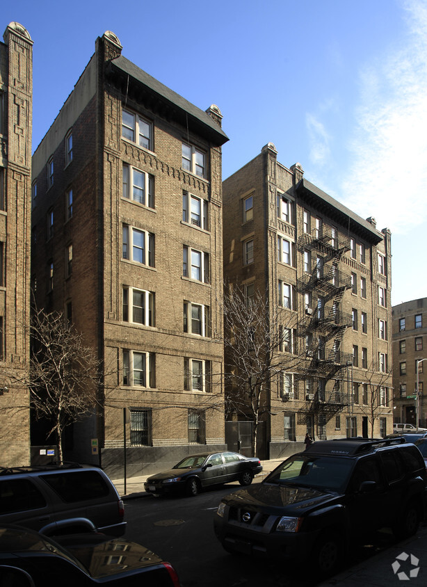 Building Photo - 1 St. Nicholas Ter