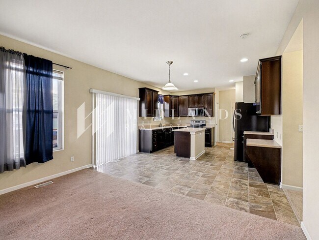 Foto del edificio - Papillion 2 Story