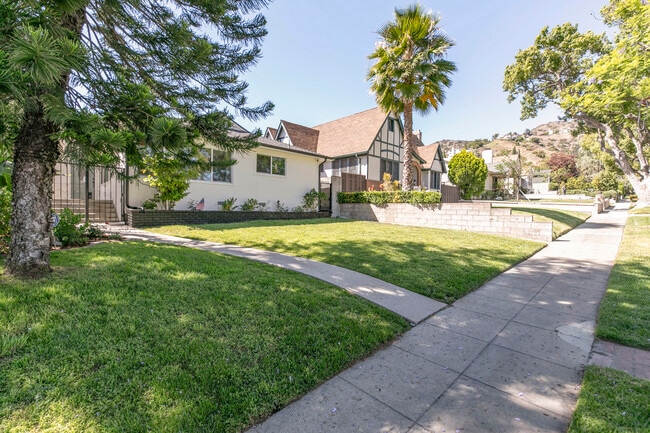 Building Photo - 1061 E Santa Anita Ave
