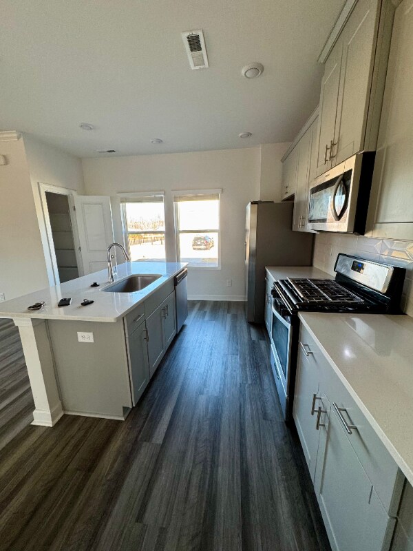 Foto del edificio - 4047 Armstrong Farm Dr