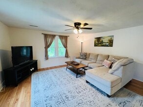 Building Photo - 66 Jackson St