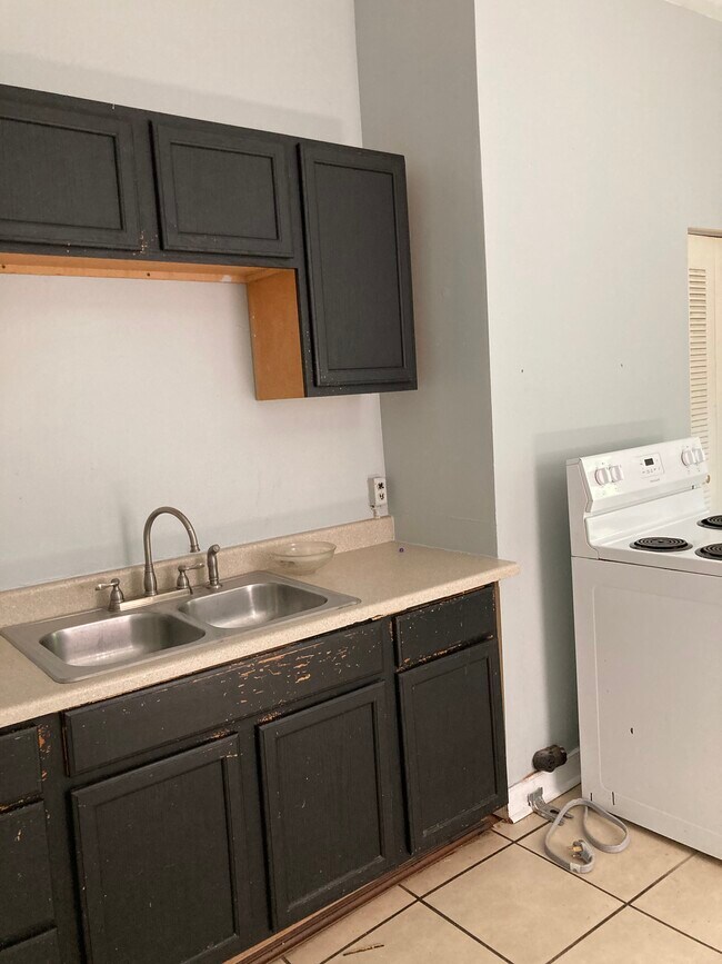 Foto del edificio - 3514 E Clay St