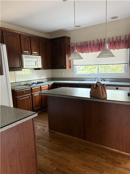 Foto del edificio - 10201 Hartwood Ct