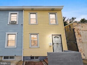 Building Photo - 203 3rd St