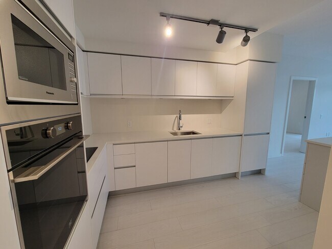 Photo du bâtiment - 180-180 E 2nd Ave