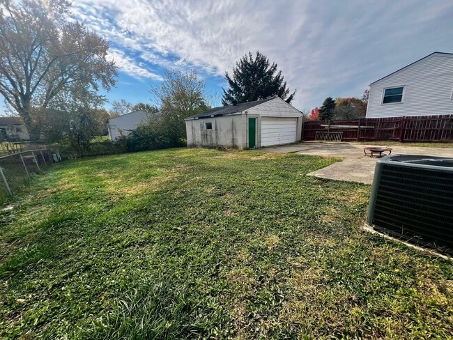 Building Photo - 1597 Rock Creek Dr