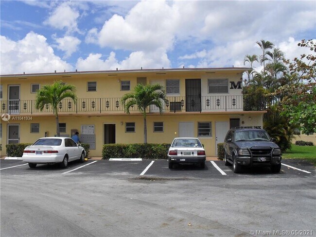 Foto del edificio - 2825 NE 201st Terrace