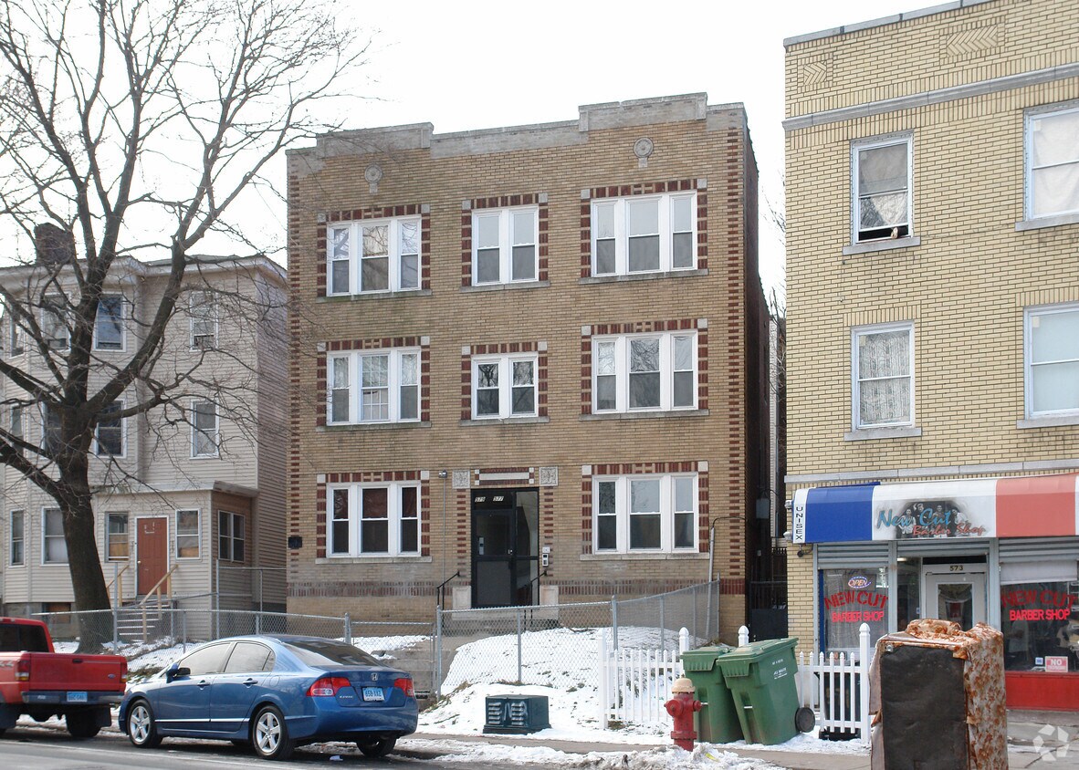 Foto del edificio - 577-579 Maple Ave