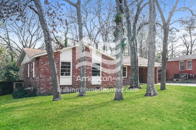 Foto del edificio - 102 Oakdale Dr