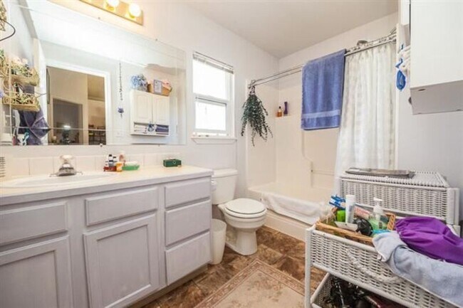 Foto del edificio - 2282 S Amy Ave