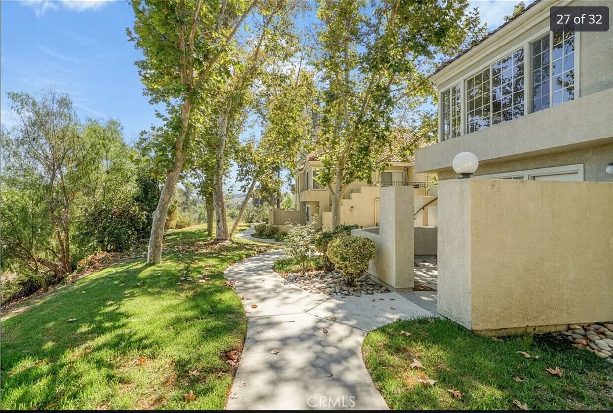 Foto principal - 4240 Lost Hills Rd