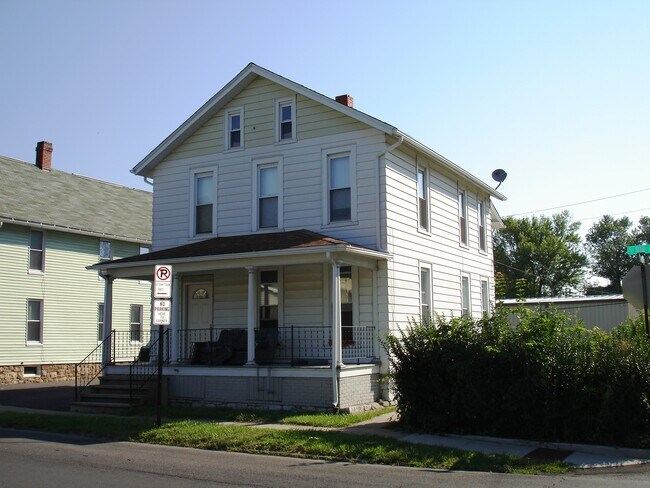 Building Photo - 180 S Jones St