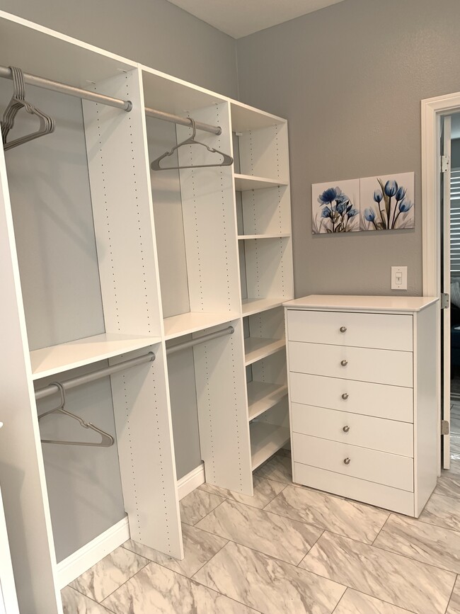Foto del edificio - 8418 Lourenco Ln