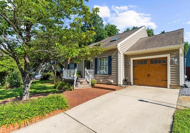Building Photo - 20 Windwhisper Ln