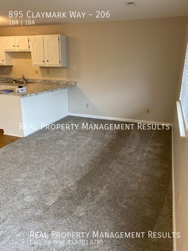 Foto del edificio - 895 Claymark Way