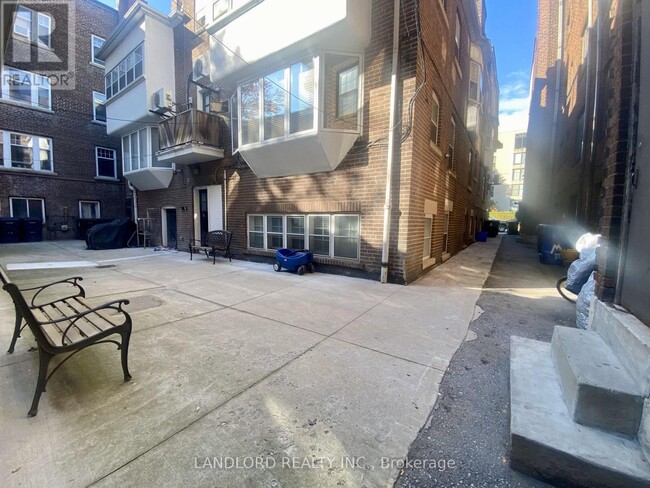 Building Photo - 341 St Clair Ave