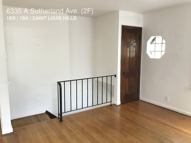 Foto del edificio - Classic 1bd / 1ba St. Louis Hills Apartment