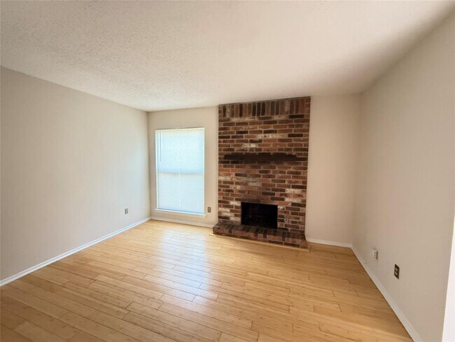 Foto del edificio - 4520 Depew Ave