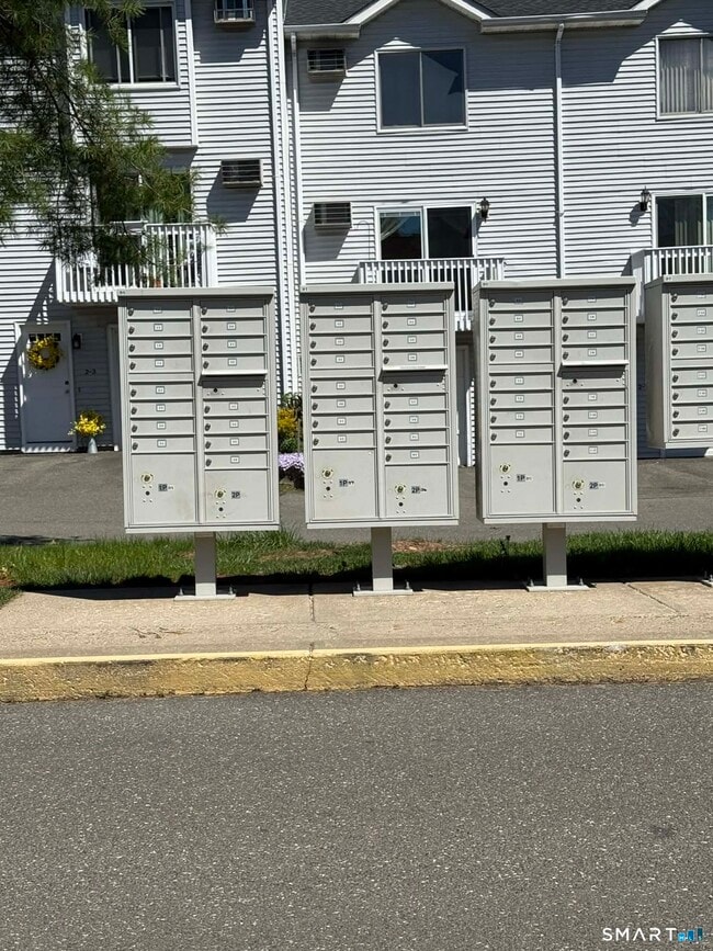 Foto del edificio - 1001 Old Colony Rd