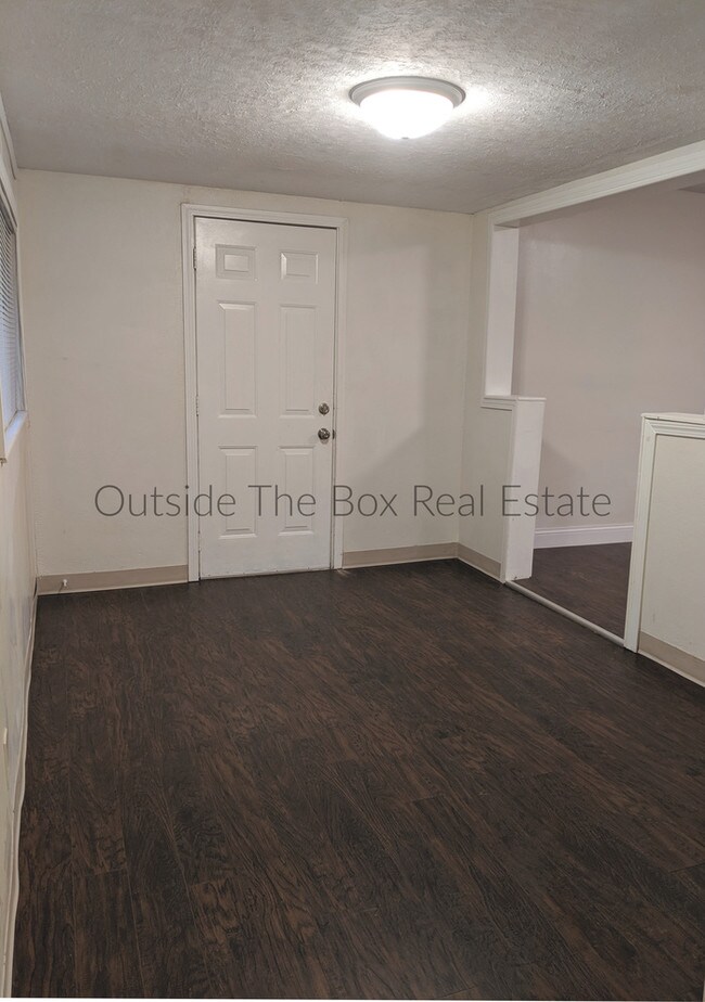 Building Photo - Three Bedroom Ranch in Trotwood!