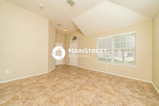 Foto del edificio - 3 Bedroom Pet-Friendly Home in Arlington, TX with Main Street Renewal