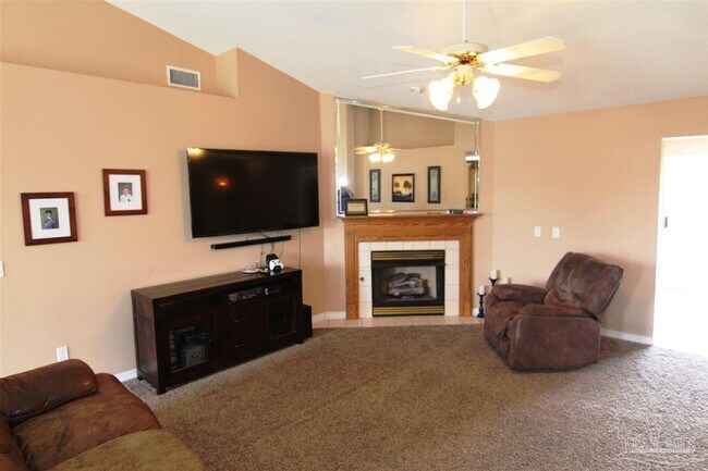 Building Photo - 9130 Daytona Dr