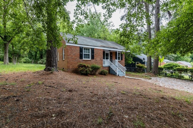 Building Photo - 321 Angier Ave