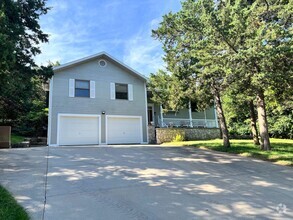 Building Photo - 2903 Tatarrax Dr