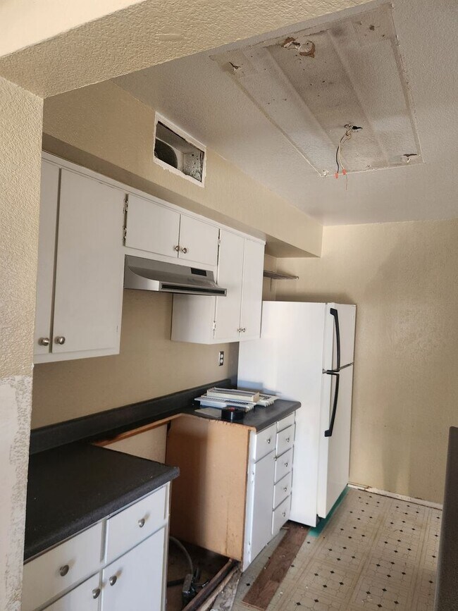 Foto del edificio - One bedroom 1 bathroom condo remodeled