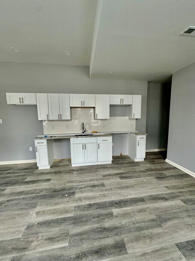 Foto del edificio - Anika Homes 4 Bedroom
