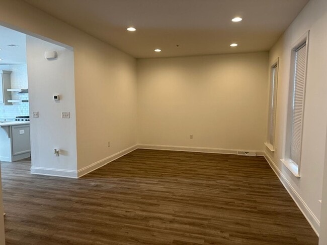 Building Photo - 205 Hoke Farm Way