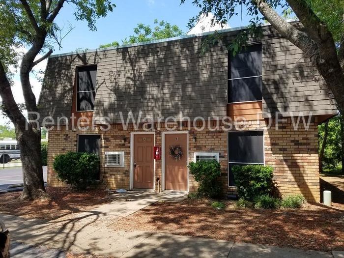 507 N Elm St, Arlington, TX 76011 Townhome Rentals in Arlington TX