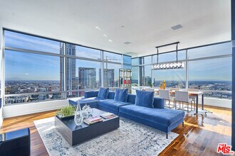 Building Photo - 900 W Olympic Blvd