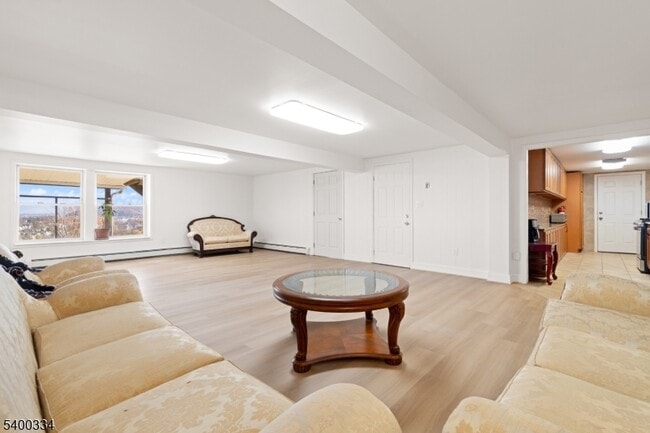 Building Photo - 14 Ford Rd