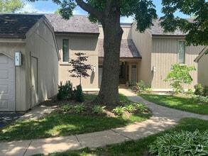 Building Photo - 78 Foxwood Ln