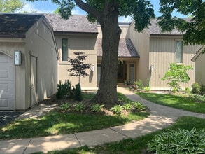 Building Photo - 78 Foxwood Ln