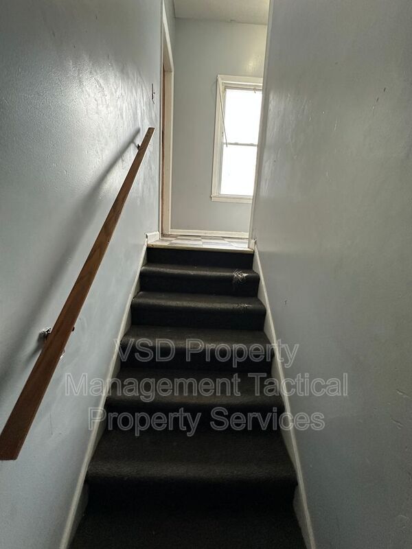 Foto del edificio - 3651 E 55th St