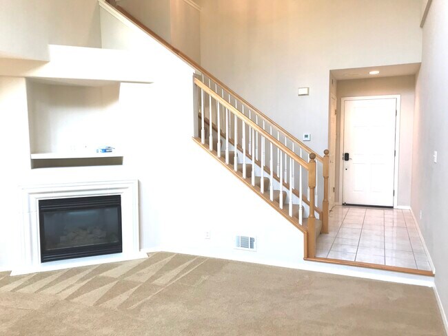 Building Photo - 418 Regal Lily Ln